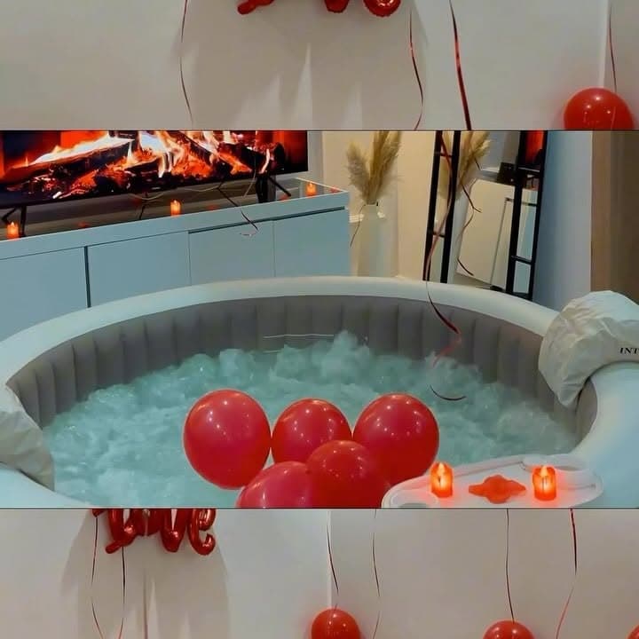 Décoration rouge intense publiée sur Instagram.